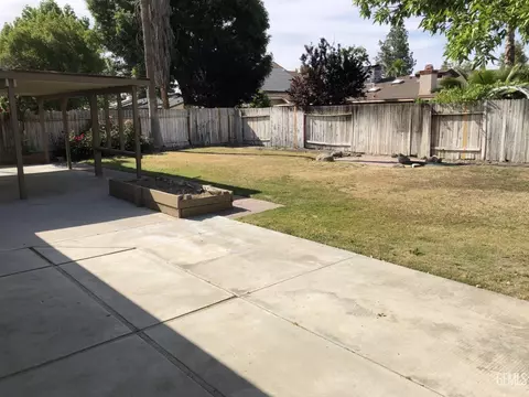 8408 Stuart Ct, Bakersfield, CA 93311 photo 15
