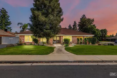 6907 Lassalette Dr, Bakersfield, CA 93308