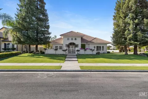 11707 Finsbury Ct, Bakersfield, CA 93312