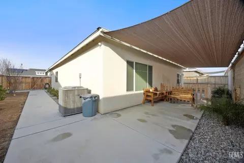 9613 Crystal Falls Ln, Shafter, CA 93263 photo 26