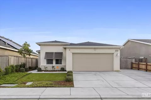 9613 Crystal Falls Ln, Shafter, CA 93263 photo 1