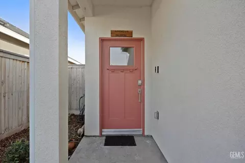9613 Crystal Falls Ln, Shafter, CA 93263 photo 3