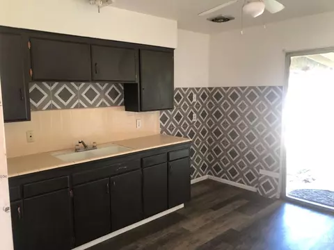 1832 4th St, Wasco, CA 93280 photo 4