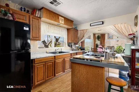 10273 Miller Ln, Weldon, CA 93283 photo 13