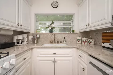602 Rose Ave, Taft, CA 93268 photo 11
