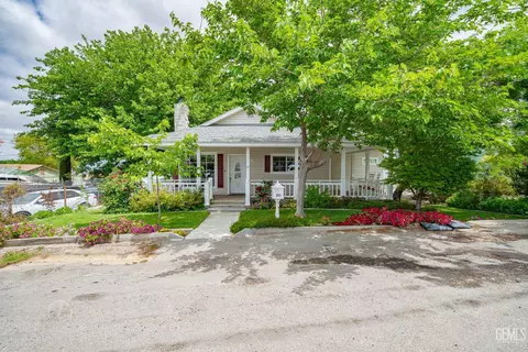 602 Rose Ave, Taft, CA 93268 photo 2