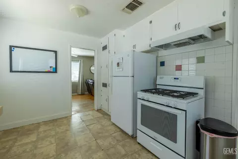 1010 Standard St, Taft, CA 93268 photo 6