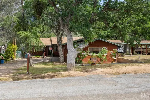 29 Verna St, Bodfish, CA 93205 photo 2