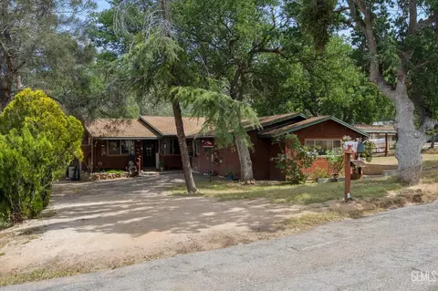 29 Verna St, Bodfish, CA 93205 photo 3