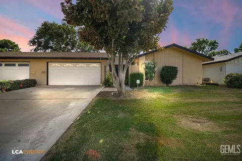 5913 Cypress Point Dr, Bakersfield, CA 93309