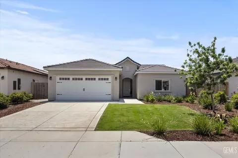 8409 Jean Anne St, Bakersfield, CA 93314