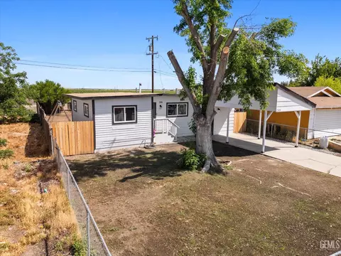 208 E 2nd St, Buttonwillow, CA 93206 photo 4