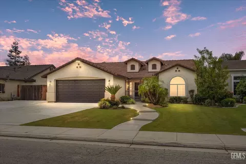 301 W Lido Isle Way, Bakersfield, CA 93314