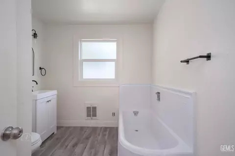 723 Buchanan St, Taft, CA 93268 photo 12