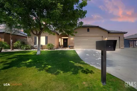 212 Woodlands Meadow Ct, Bakersfield, CA 93308