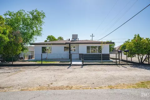 200 Van Buren St, Taft, CA 93268