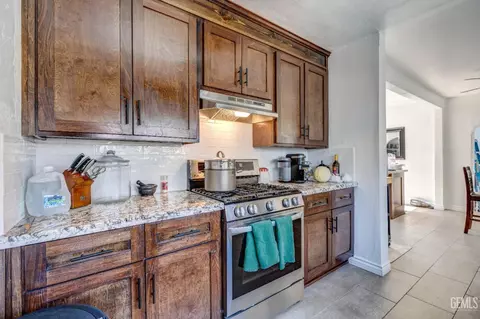 2000 Cherry St, Bakersfield, CA 93304 photo 9