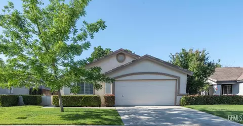 7118 Silver Spray Ave, Bakersfield, CA 93313