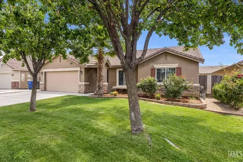 10905 Trentadue Dr, Bakersfield, CA 93312