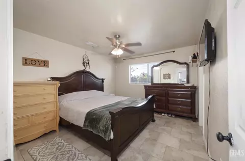 Bedroom - 3849 Moss St, Bakersfield, CA 93312 photo 3 of 4