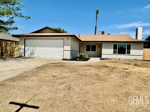 6701 Nutmeg Dr, Bakersfield, CA 93309