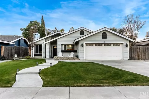 3705 Seligman Dr, Bakersfield, CA 93309