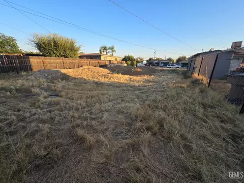 1210 E 9th St, Bakersfield, CA 93307 photo 5