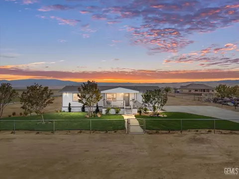 28135 Clydesdale Ave, Taft, CA 93268 photo 1