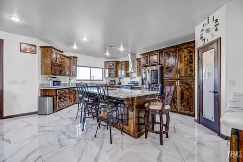28124 Mustang Ave, Taft, CA 93268 photo 10