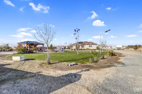 28124 Mustang Ave, Taft, CA 93268 photo 5