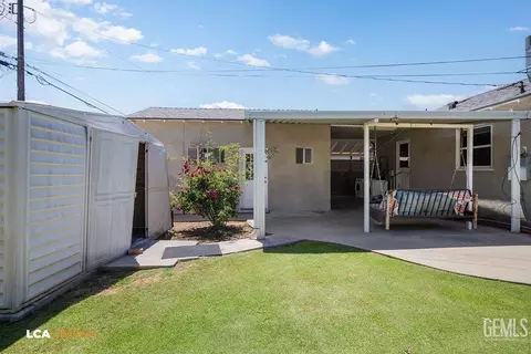 Exterior - 348 Wetherley Dr, Bakersfield, CA 93309 photo 4 of 9