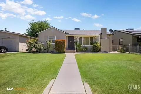 Exterior - 348 Wetherley Dr, Bakersfield, CA 93309 photo 2 of 9