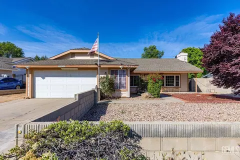 21361 Santa Maria Dr, Tehachapi, CA 93561 photo 2