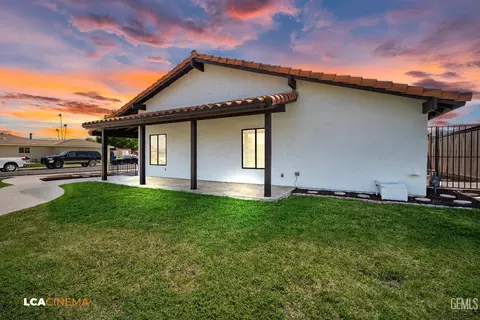 1109 Bell Ave, Taft, CA 93268 photo 3