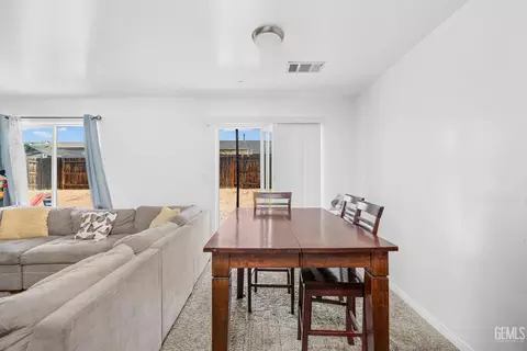 Dining - 9148 Eucalyptus Dr, Bakersfield, CA 93306 photo 1 of 2