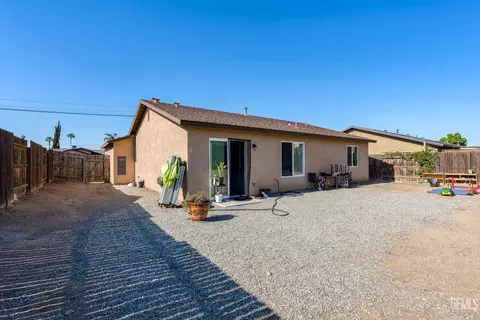 Exterior - 9148 Eucalyptus Dr, Bakersfield, CA 93306 photo 5 of 5