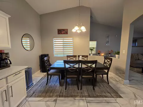 Dining - 1105 Statkowski Ct, Bakersfield, CA 93307 photo 1 of 1