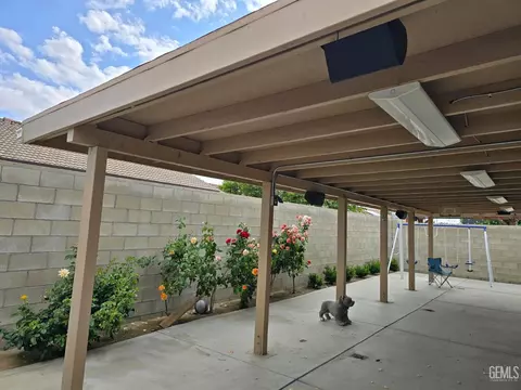 Exterior - 1105 Statkowski Ct, Bakersfield, CA 93307 photo 2 of 6