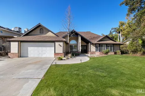 2509 Mountain Oak Rd, Bakersfield, CA 93311