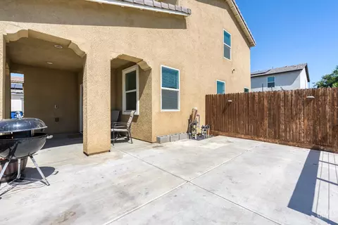 5906 Commonwealth Ave, Bakersfield, CA 93313 photo 4