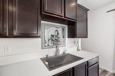 5906 Commonwealth Ave, Bakersfield, CA 93313 photo 17