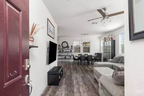 5906 Commonwealth Ave, Bakersfield, CA 93313 photo 7