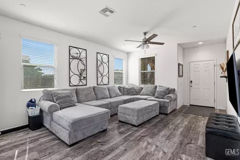 5906 Commonwealth Ave, Bakersfield, CA 93313 photo 8