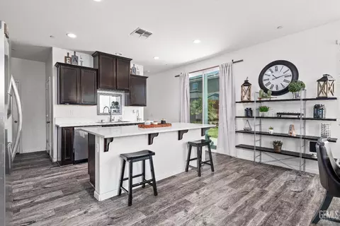 5906 Commonwealth Ave, Bakersfield, CA 93313 photo 13