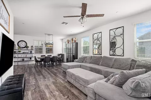5906 Commonwealth Ave, Bakersfield, CA 93313 photo 9