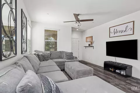 5906 Commonwealth Ave, Bakersfield, CA 93313 photo 10