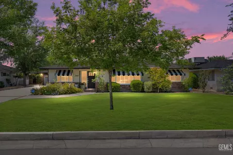 2465 Pine St, Bakersfield, CA 93301