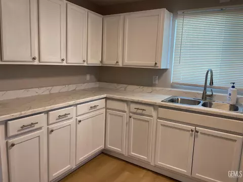 214 Buchanan St, Taft, CA 93268 photo 8