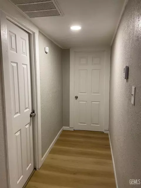 214 Buchanan St, Taft, CA 93268 photo 5
