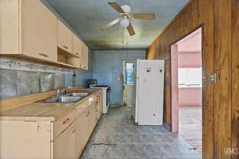 324 B St, Arvin, CA 93203 photo 12